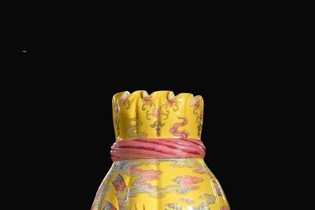 清朝皇家御用瓷器珐琅彩值多少钱？