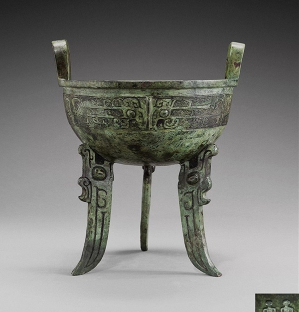 青銅製 鼎 商獣面紋 アンティーク A LARGE ARCHAIC BRONZE RITUAL FOOD VESSEL, DING SHANG