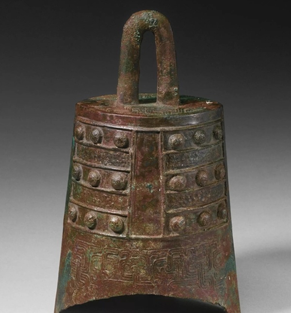 中国古美術品·旧蔵青銅器乐敲擊楽器·立牛銘文編鐘·滇文化·古樂器·文房置物·風水 牛轉吉金：中國青銅器上的牛| 典藏ARTouch.com